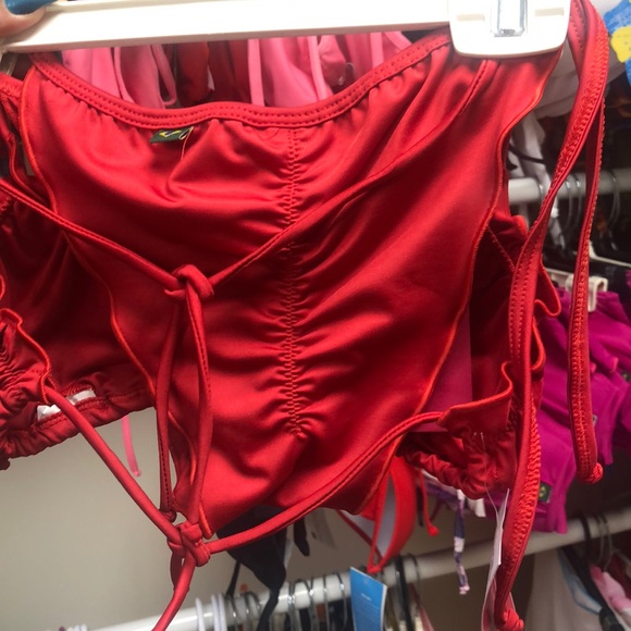 Bikini - Picture 2 of 2